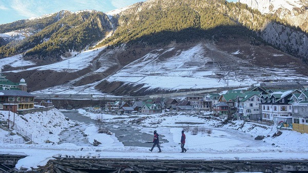 Kashmir sees fresh Snowfall