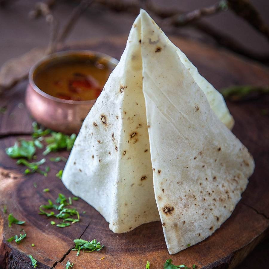 Tipa to make Rumali Roti