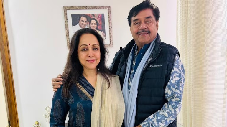 Shatrughan Sinha poses with Hema Malini