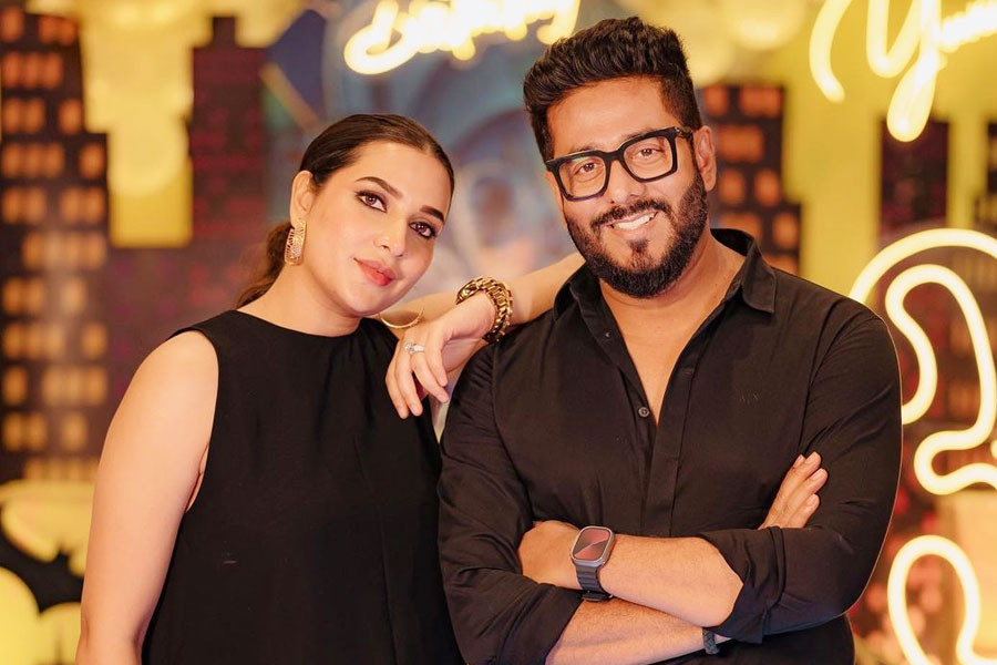 Subhashree Ganguly wishes husband Raj Chakraborty on his birthday