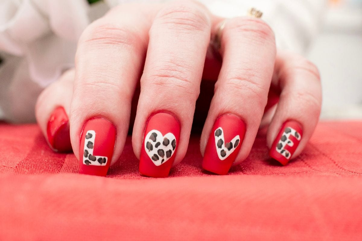 Valentine’s Day Nail Art