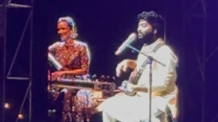 Singer Arijit Singh  &   sitar maestro Anoushka Shankar