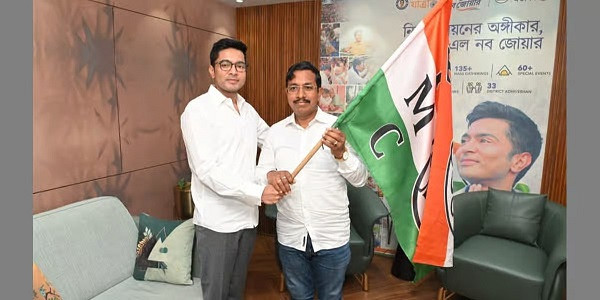 Pabitra Kar joins Trinamool