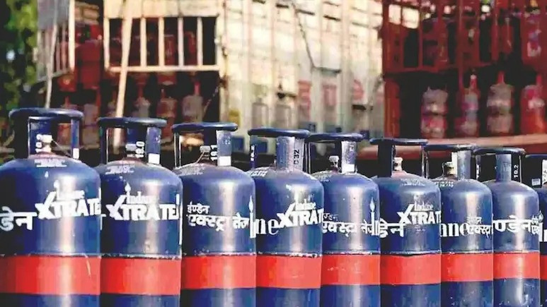 A 19-kg commercial LPG now costs Rs 2,078.50 in Delhi