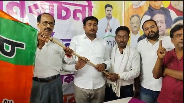 Alok Dhawa quits Trinamool to join BJP ahead of elections