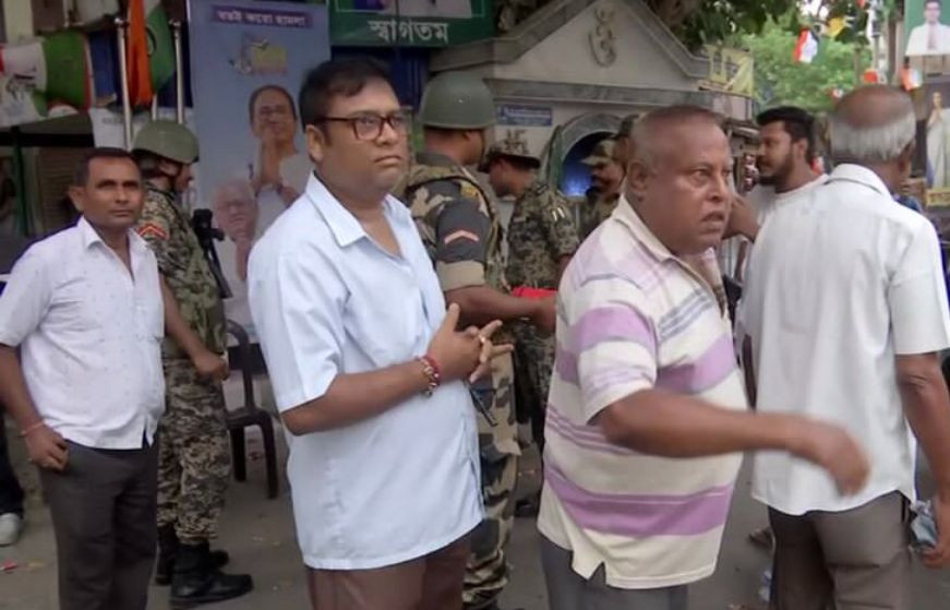 EVM Malfunction Triggers Chaos In Howrah’s Bali