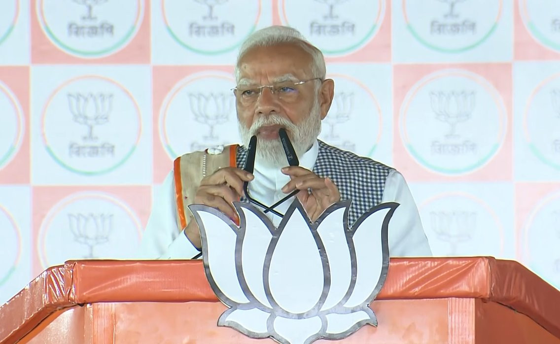 Modi appeals to the voters of West Bengal.