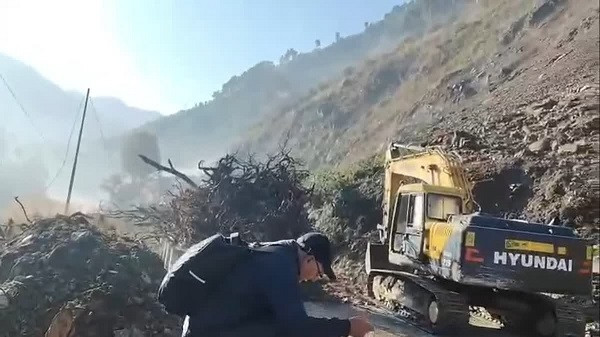 National Highway Blocked After Massive Landslides In J&K's Ramban