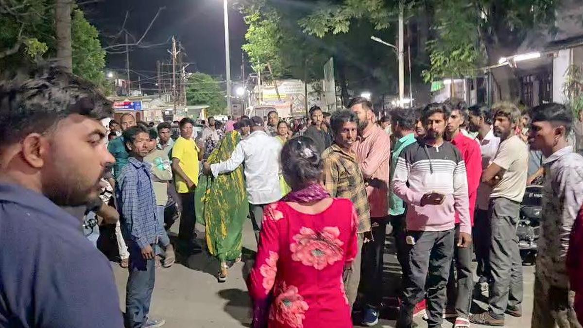 Van-SUV collision in MP's Dhar