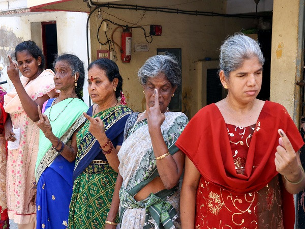 Visually impaired voters cast votes in Srirangam assembly constituency