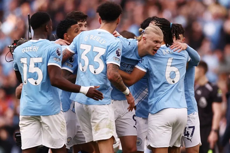 Man City beat Arsenal 2-1