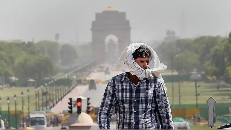 Delhi Reels Under Severe Heatwave As Mercury Crosses 45C