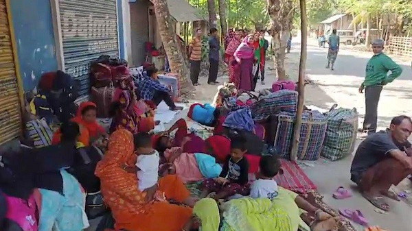 Gathering of over a hundred Bangladeshis in Hakimpur