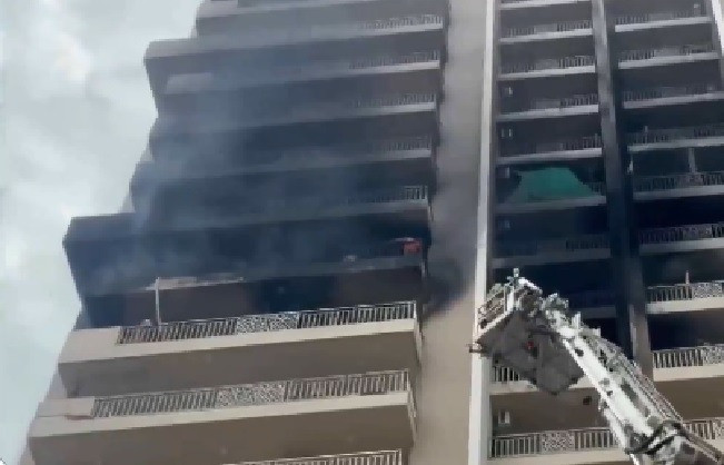 Massive fire in Noida high-rise