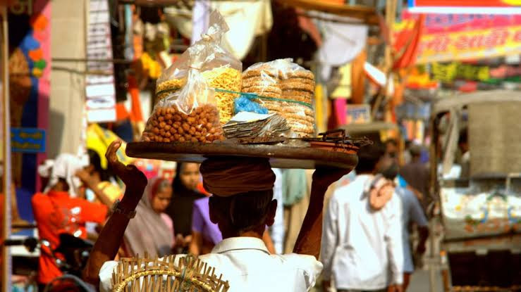 Kolkata Municipality's new plan to regulate hawkers