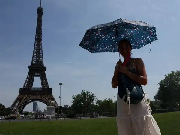 Europe's heatwave linked to 1,300 deaths