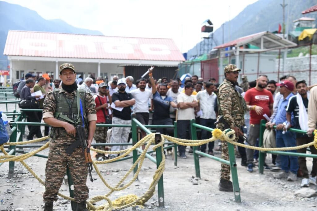 3,823 pilgrims leave for Baltal as Shri Amarnath Yatra