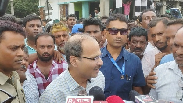 Adhir chowdhury from murshidabad train accident spot