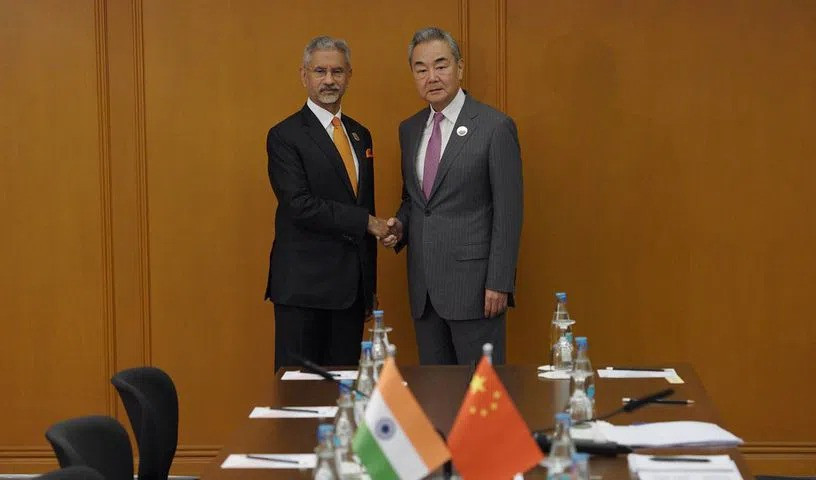 EAM Jaishankar holds talks with Chinese FM Wang Yi in Manila