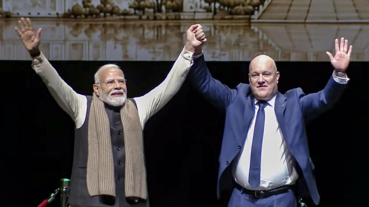 Prime Minister Narendra Modi with New Zealand's PM Christopher Luxon