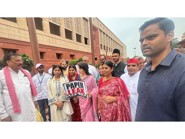 SP stages protest in Parliament