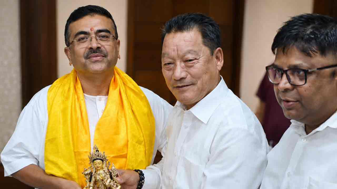 Bimal Gurung and Roshan Giri meet Suvendu Adhikari