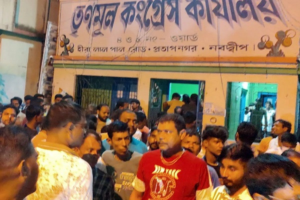 Tension at the Trinamool office over the incident