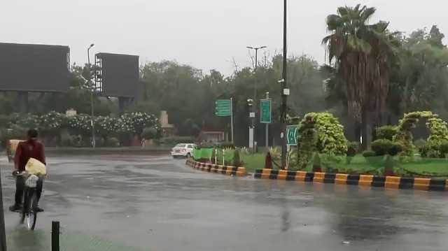 Pleasant weather Delhi