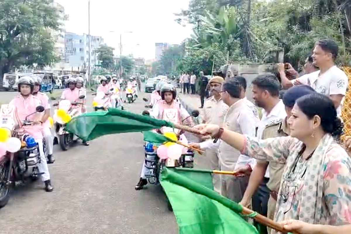 Agnimitra Paul at the inauguration of the Asansol 'Durga Suraksha Squad'