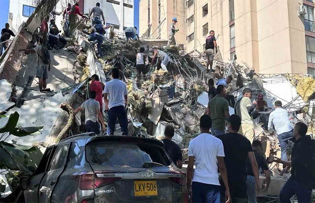 Earthquake devastates Colombia