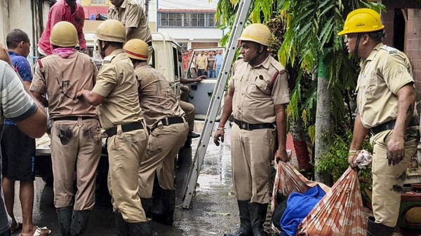 Fire in West Bengal’s Tarapith