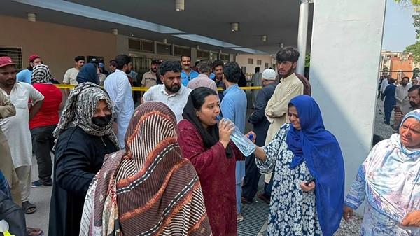 Fire kills 14 newborns at major hospital in Pakistan