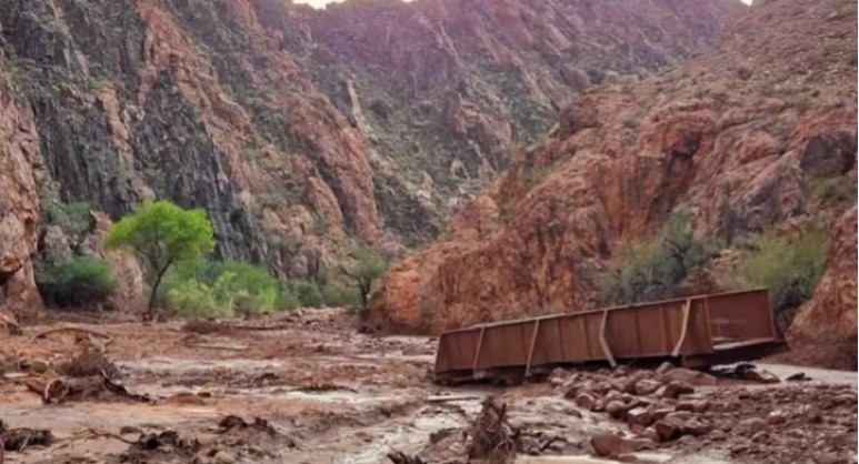 Flash flood strikes Grand Canyon in US