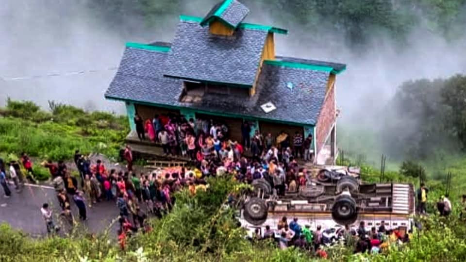 Himachal monsoon toll reaches 98 as rains block 99 roads across state