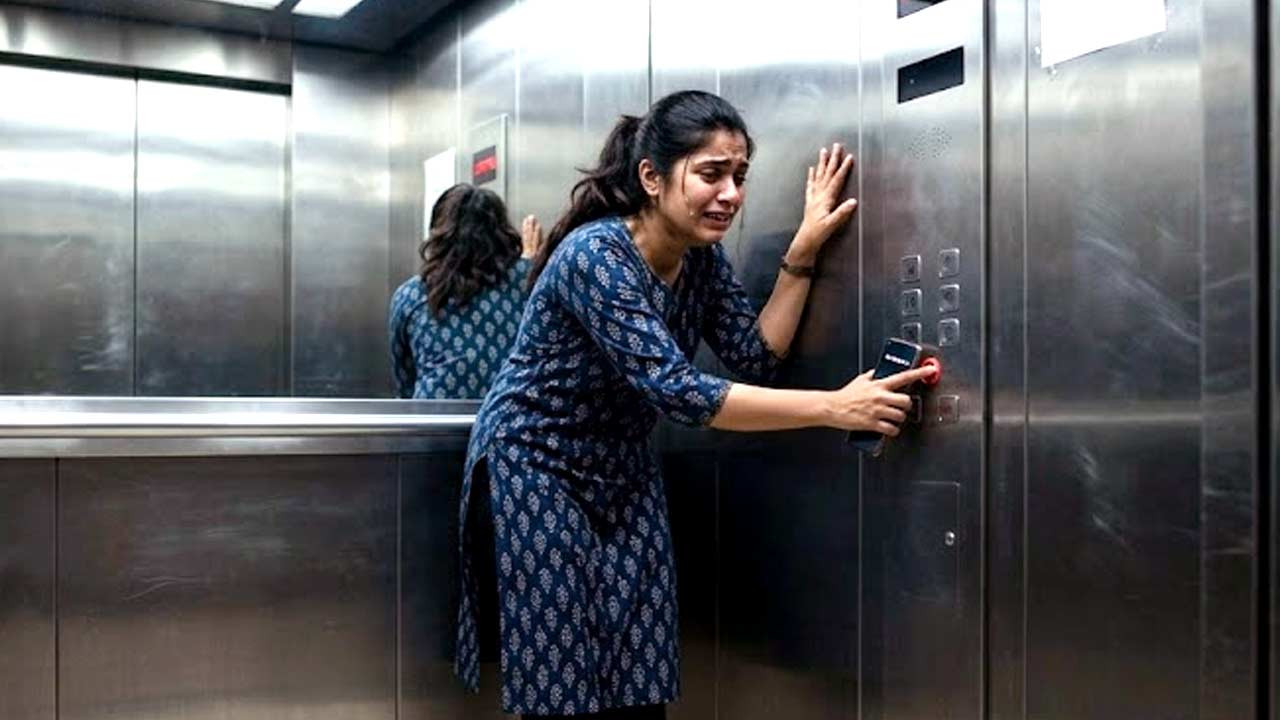 Liluah Station Lift Rescue