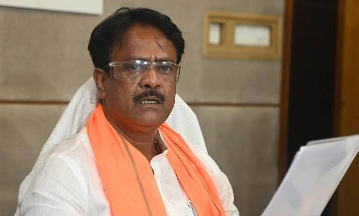 Minister Ashok Kirtaniya