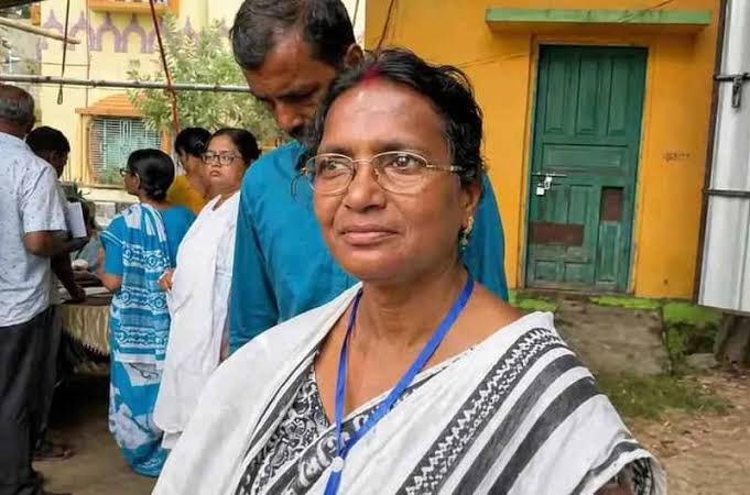 Panihati MLA Ratna Debnath