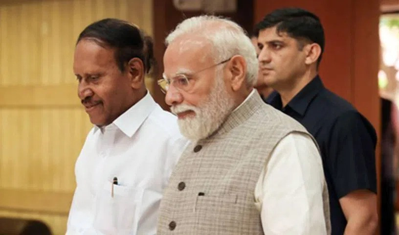 PM Modi interacted warmly with everyone