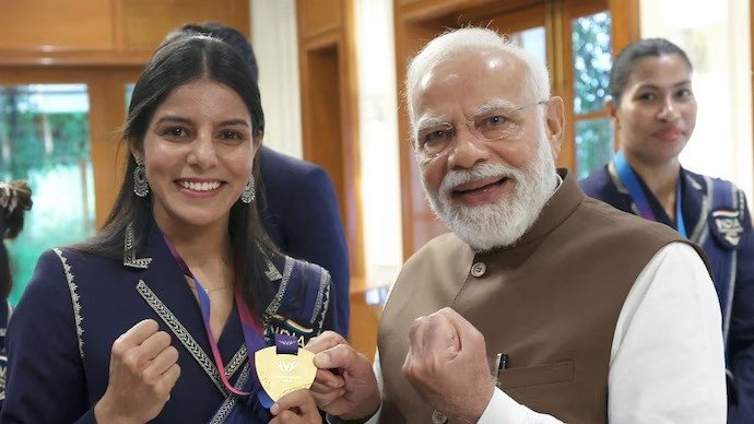 PM Modi meets India stars after 39-medal Glasgow campaign