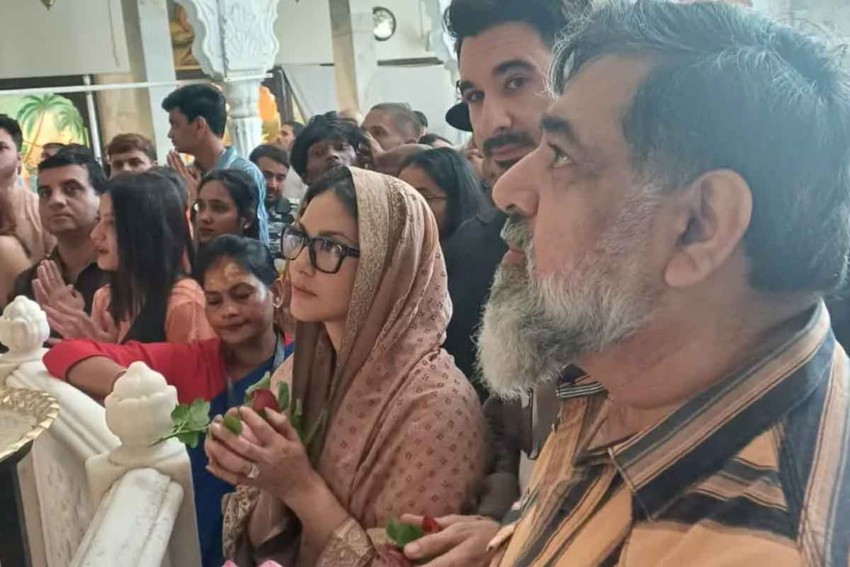 Sunny Leone visits ISKCON Juhu