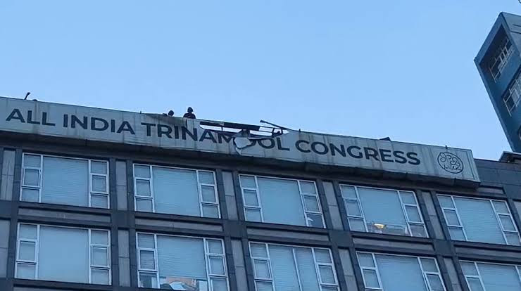 TMC reaches Calcutta HC on camac street billboard issue