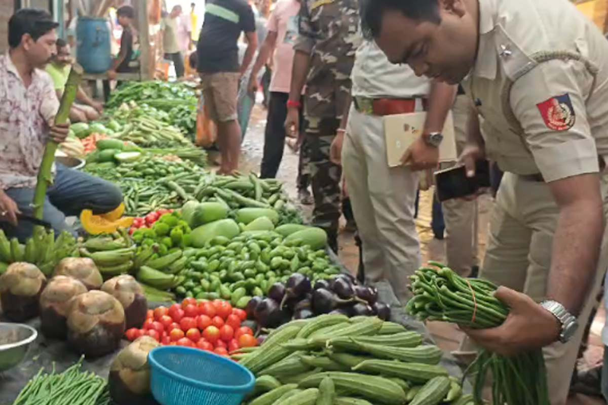 Enforcement Branch and police conduct raids In Vegetables Market