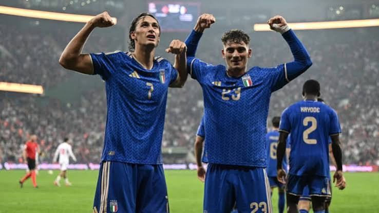 Italy rebound in Turkey as France snatch late win in Belgium