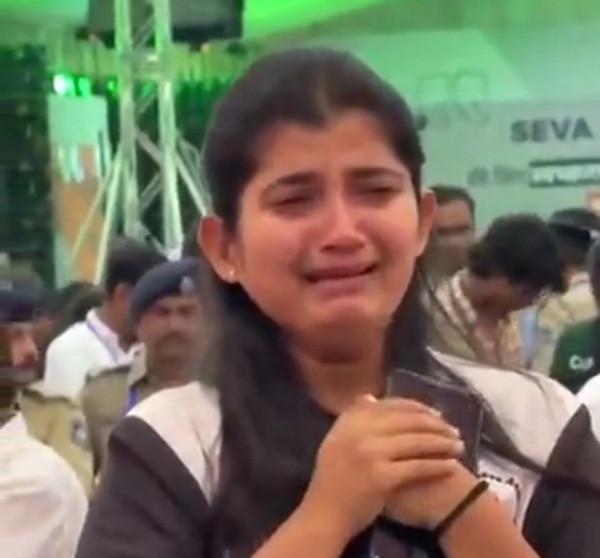 Junagadh Gold Medallist Vishwa Vadoya Emotional Meeting PM Modi