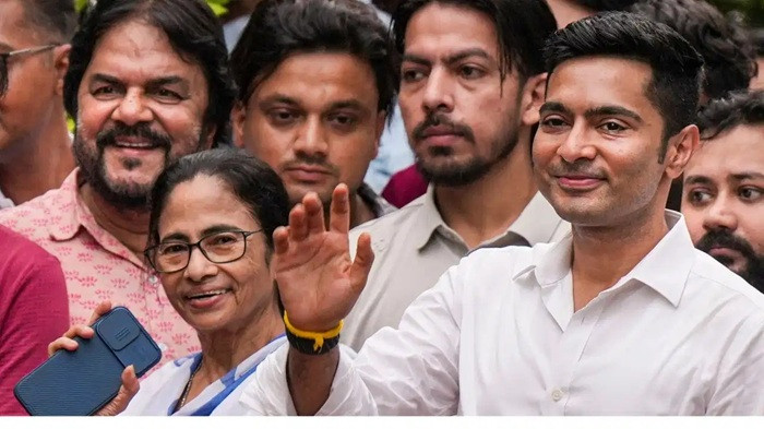 Mamata Banerjee & Abhishek Banerjee