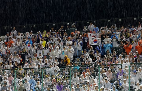 Sri Lanka and Bangladesh advance as rain washes out cricket again