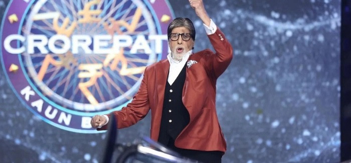 Amitabh Bachchan Reveals Knee Injury On KBC 18