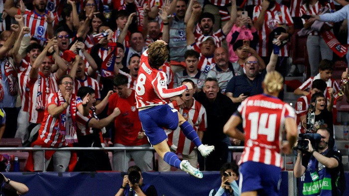 Atletico Madrid beat Manchester United 2-0