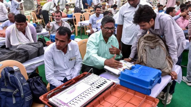 Election Commission's Special Drive To Enrol Left-Out Voters