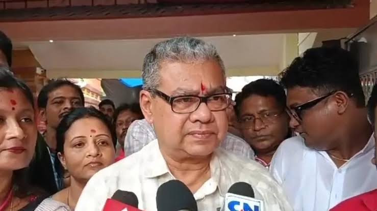 Health Minister Dr. Sharadwat Mukherjee